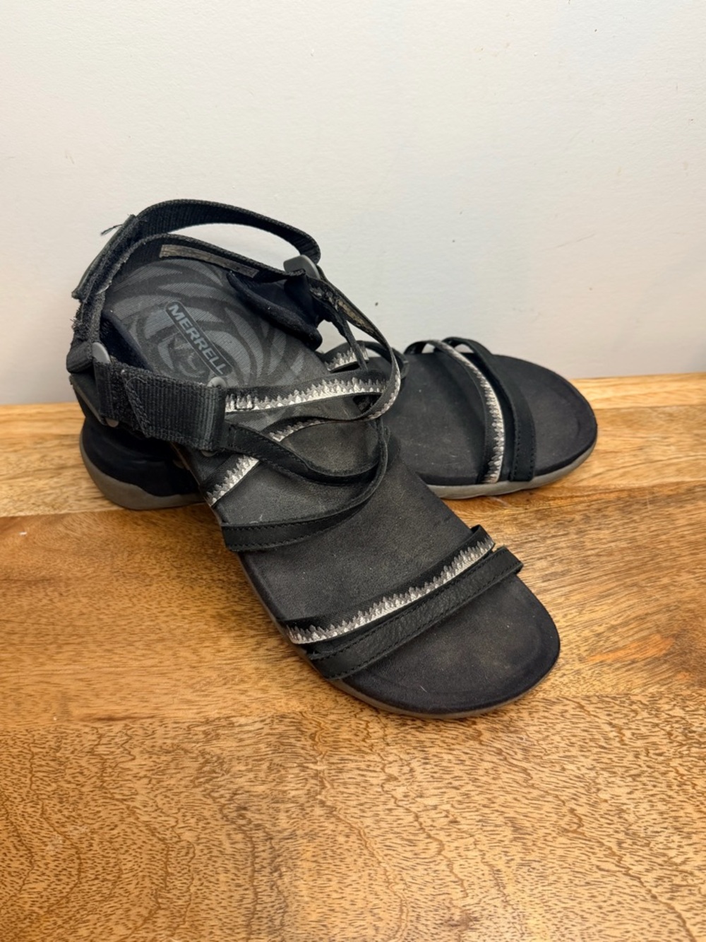 Merrell Black Adjustable Strappy Sandals